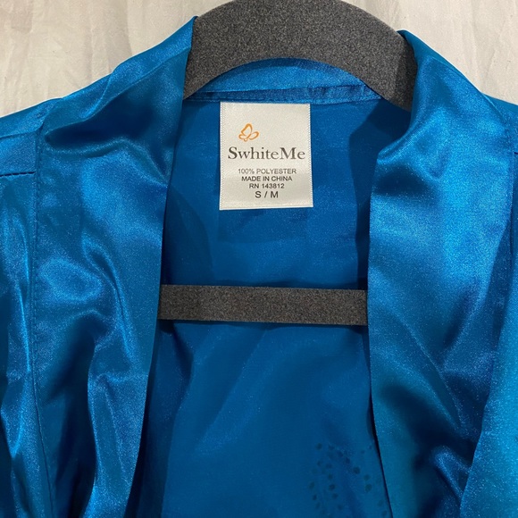 Silk blue bride robe - Picture 3 of 4